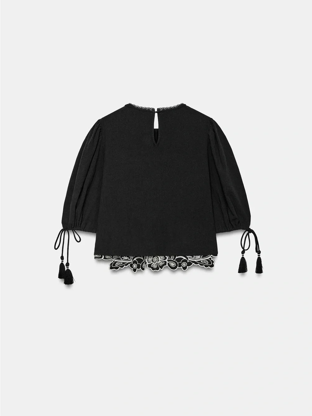 ZARA BNWT PUFF SLEEVE EMBROIDERED BLOUSE. BLACK 7200/021/800